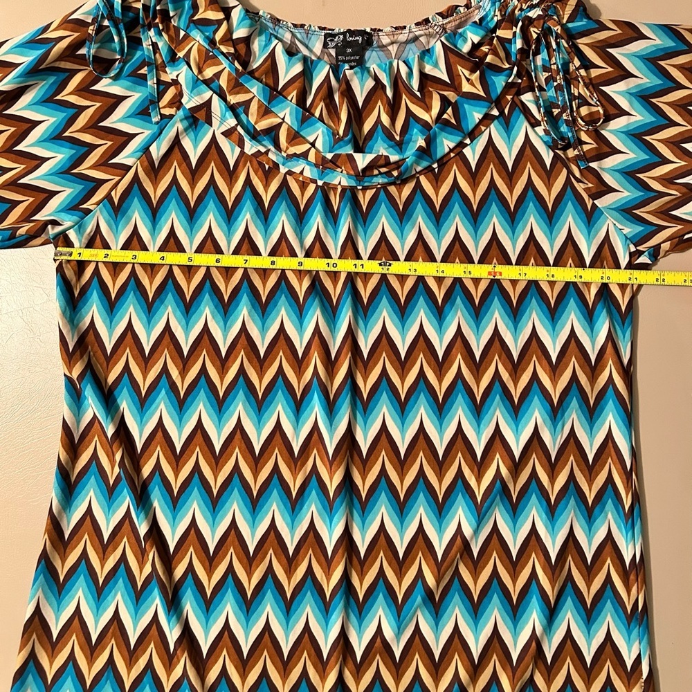 Loving it Women’s 3x Blouse - Picture 4 of 8